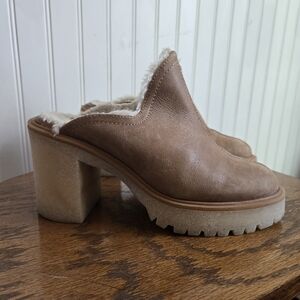 Free People James Tan Mule Chinky Suede And Faux Fur Platform Clogs